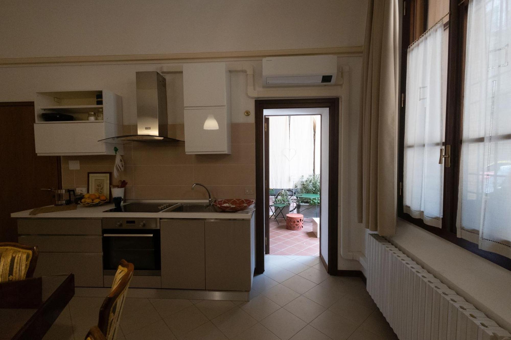 Ca' Spadoni, Centro Storico, Piano Terra, Ingresso Indipendente, Teatro, Parcheggio, Imola Kültér fotó